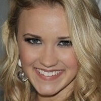 Emily Osment - Fakes Çıplak