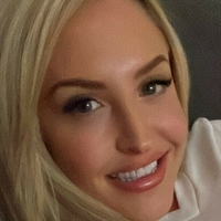 Emma Louise Jones Çıplak