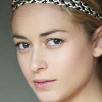 Emmanuelle Bouaziz Çıplak