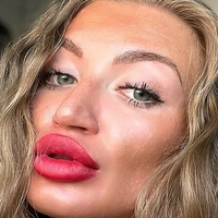Enrica Ademi Çıplak