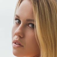 Erika Eden Çıplak