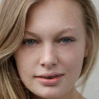 Esther Cronin Çıplak