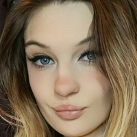 Eva Zolia Çıplak