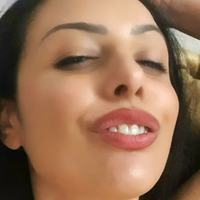 Ezada Sinn / ezada Çıplak