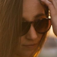 Felicia Hofner Çıplak
