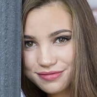 Fiege Eszter Çıplak