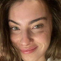 Fiosrs (Fiona) Çıplak