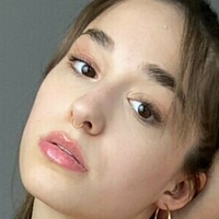 fit-alice Çıplak