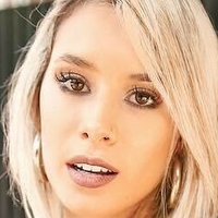 Flor Moyano Çıplak