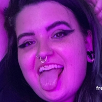 freakkybbygirl Çıplak