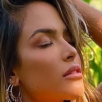 Gabi Luthai Çıplak