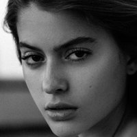 Gabriela Bloomgarden Çıplak