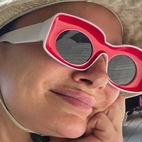 Gizzi Erskine Çıplak