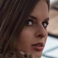 Hana Chomaniova Çıplak
