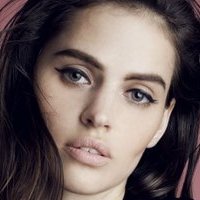 Hana Nitsche Çıplak