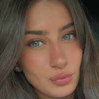 Hanna Champine Çıplak