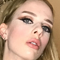 Hannah Goneau Çıplak