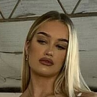 Hannah Sofia Çıplak