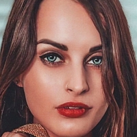 Hel Rae Çıplak