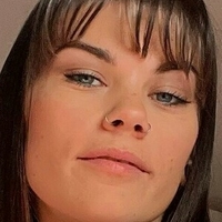 helloella Çıplak