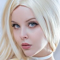 Helly Von Valentine Çıplak