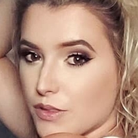 Hillary Kutschker Çıplak