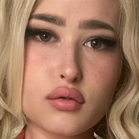 Hollyhawthorne Çıplak
