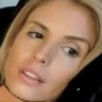 Ich suche den Namen von dieser süßen Cam-Girl Dame! Çıplak