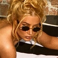 Iggy Azalea Çıplak