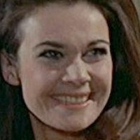 Imogen Hassall Çıplak