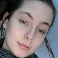 initialbrat Çıplak