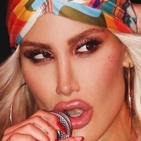 İrem Derici Çıplak