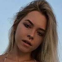 Irina Pimenova Çıplak