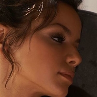 Iris Shala Çıplak