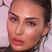 Irma Elektrisch Çıplak