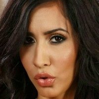 Isis Love Çıplak