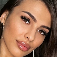 Iuhas Alexandra Çıplak