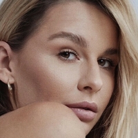 Izabella Budryn Çıplak