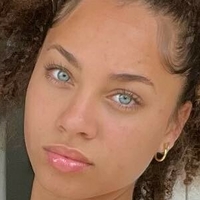 Jada Durroh Çıplak