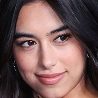 Jade Bender Çıplak