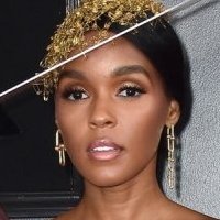 Janelle Monáe Çıplak