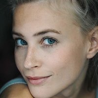 Jeanne Goursaud Çıplak