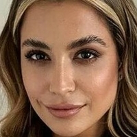 Jeneferriili Çıplak
