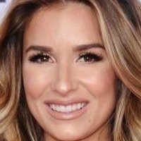 Jessie James Decker Çıplak