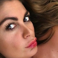 Jolanda De Rienzo Çıplak