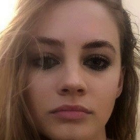 Josephine Langford Çıplak