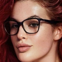 Juli Fox Çıplak