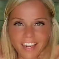 Julia Andrea Çıplak