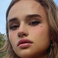 Julia Gisella Çıplak