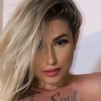 Julia Govea Çıplak
